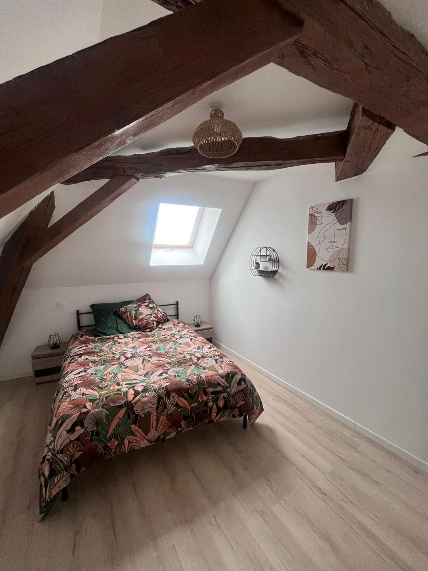 L'Evasion Urbaine - Parking Gratuit - Entree Autonome - Wifi Apartment Chatellerault Exterior photo